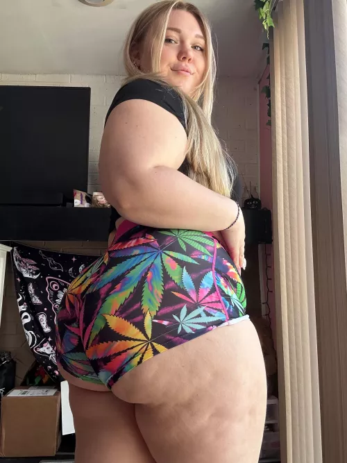 where can i sit?  by lxves222