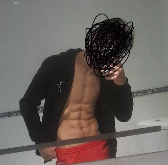 18 bi fit; add me if fit and around the same age ;) snap:mikex204 posted by BoredAndStored