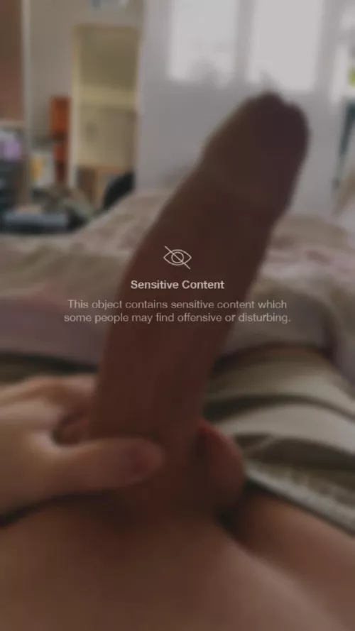 23 M athletic gamer with a horse cock. Looking for fit/muscular bro for chill longterm fun/chat. Prefer with face. sc: m_cosmo23 by hungboiii24