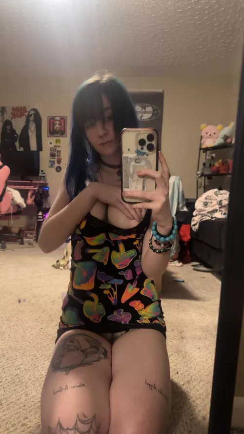 A lil sneak peek  by Idontknowifimreallol