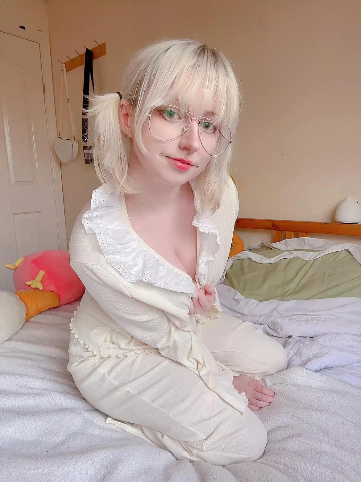 A peek of what's under my pj's posted by StarDolliLuna