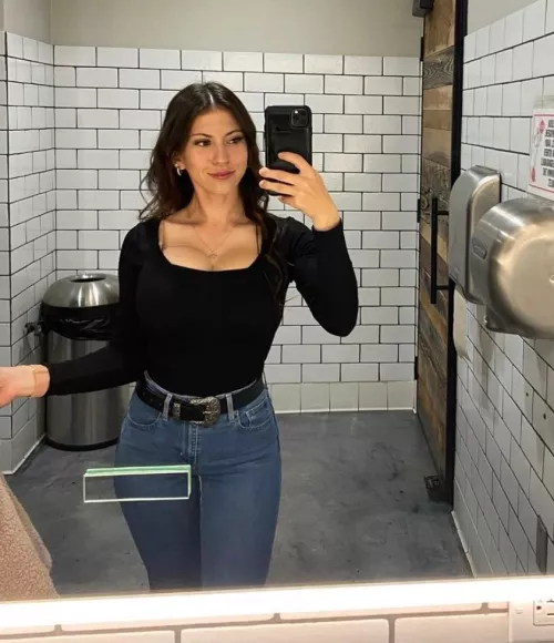 Big in black by anonymous123456_