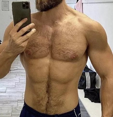 Big, tall, dominant and experienced Russian man looking for feminine energy. I need a bubbly little girlfriend to make mine and to absolutely break😈(asians to the front of the line) posted by RussianPsychoX