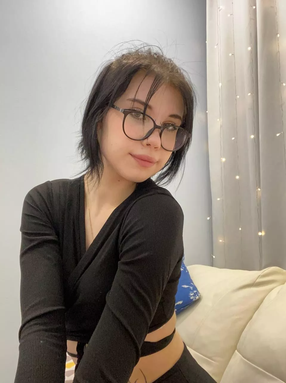 Boss, I'm your youngest secretary, it's not just like that. posted by Truecrochet184