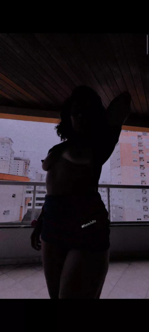 Exibicionismo  by NewJulie