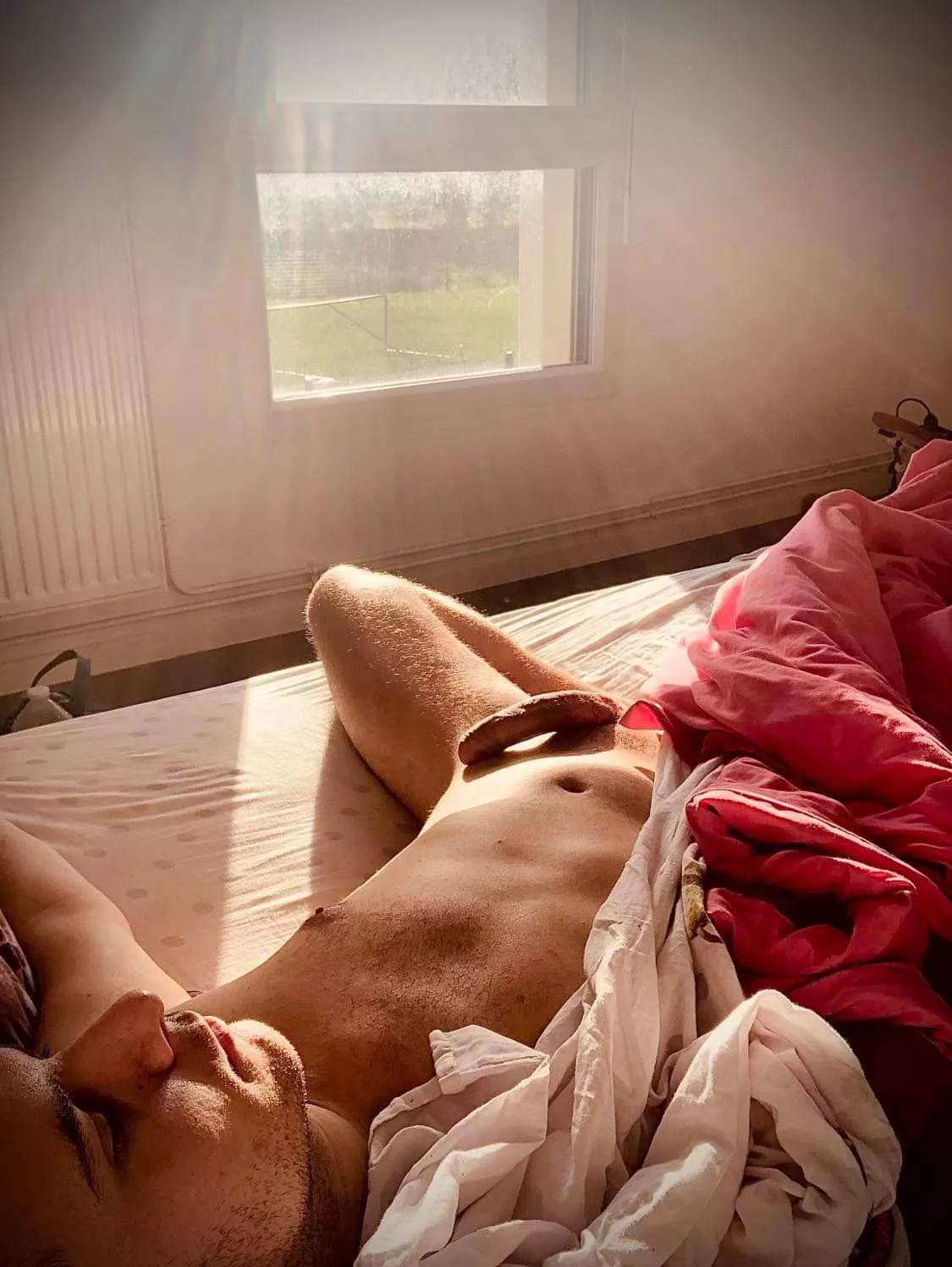 finally some sun coming to enjoy it with me? posted by libertin59