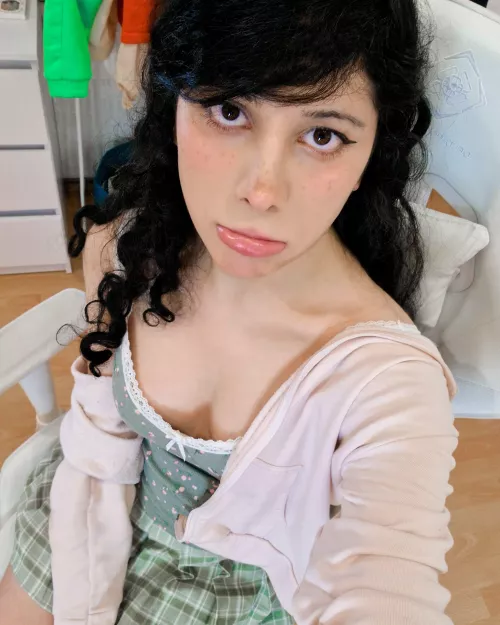 Friends have told me that I look better as a girl 😃 by purutrap