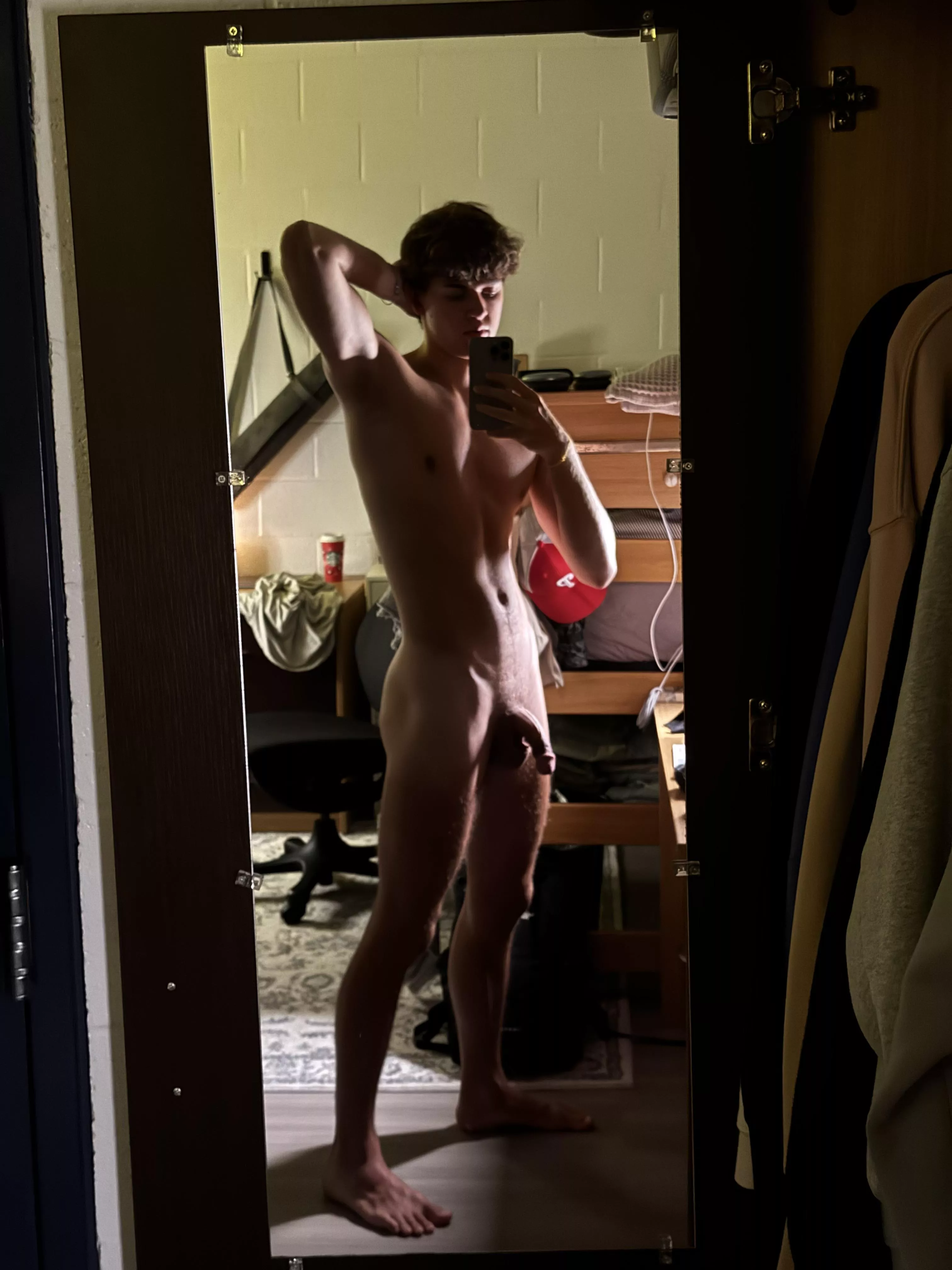 get on your knees posted by BunctiousRoadblock57