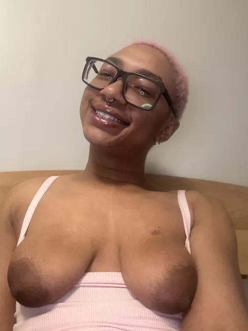 hii do you like my pink hair and shirt?  by ftmt4t