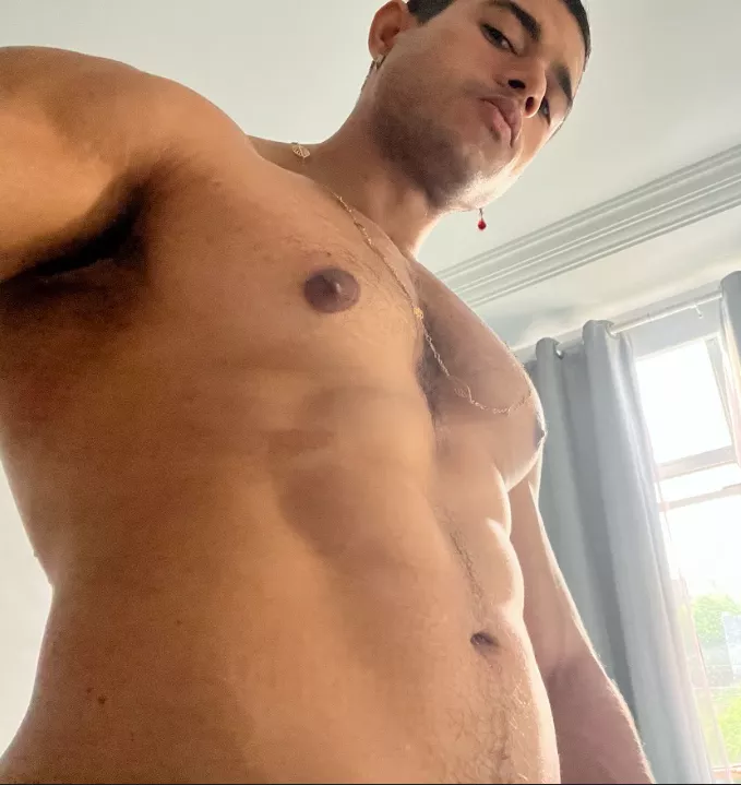 I want to dominate you while you look at me on your knees posted by baron_em