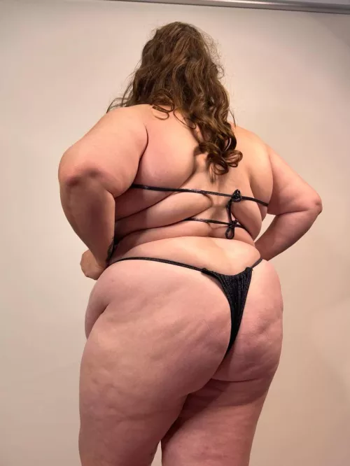 It's big and fat I hope you like it  by onlyjaynefan