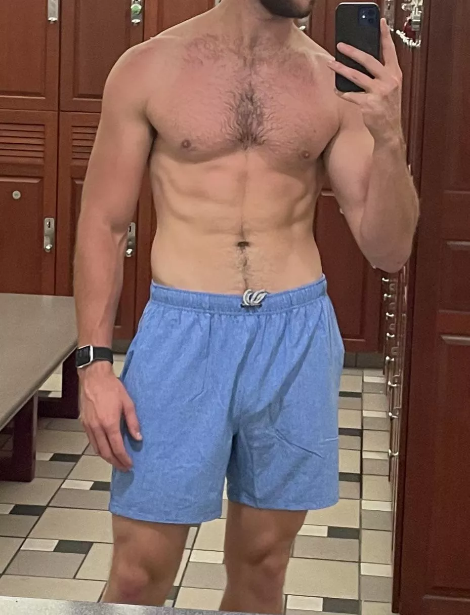 Just another gym selfie posted by midwestlad