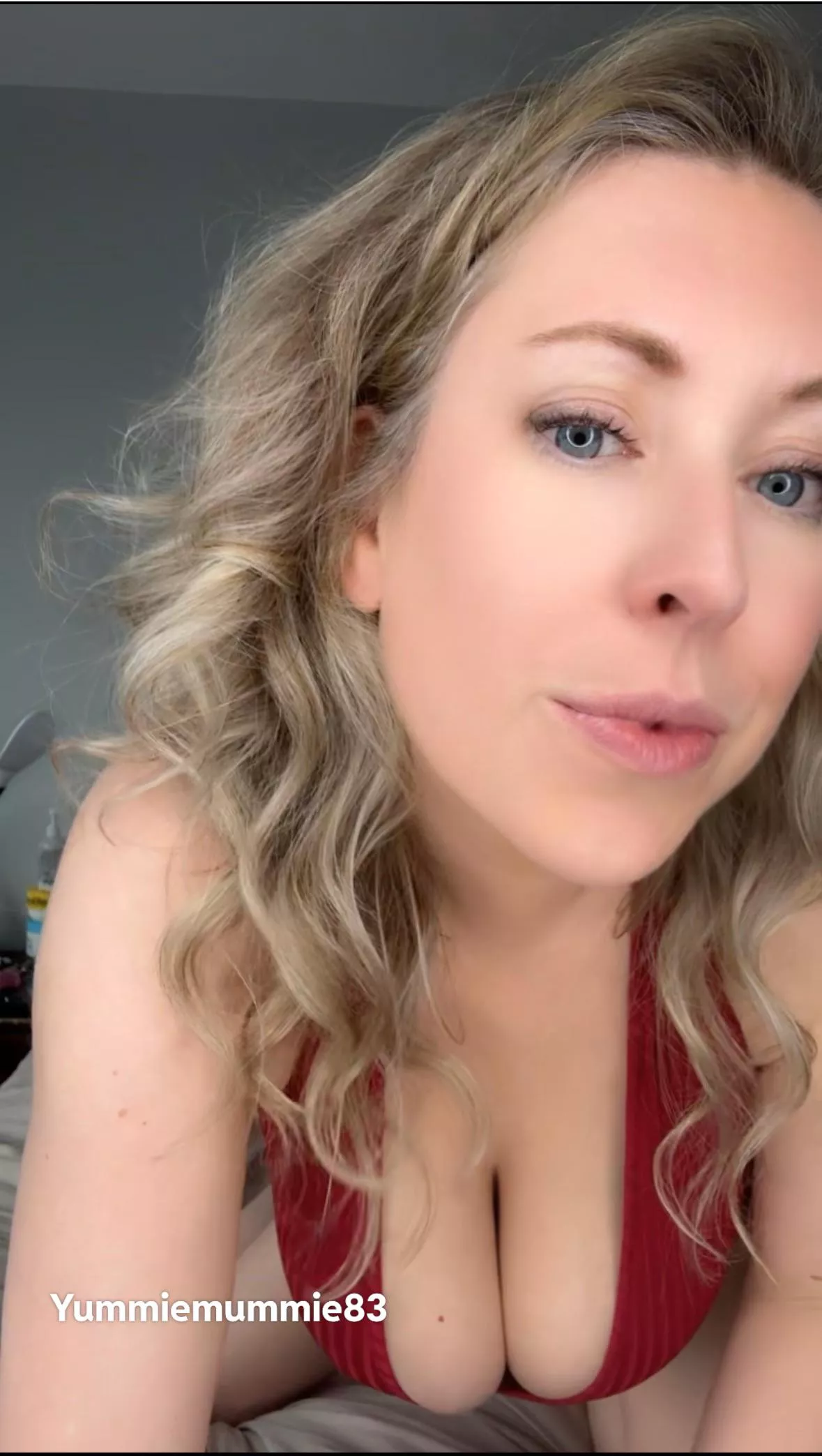 MILF enough for you  posted by yummiemummie83