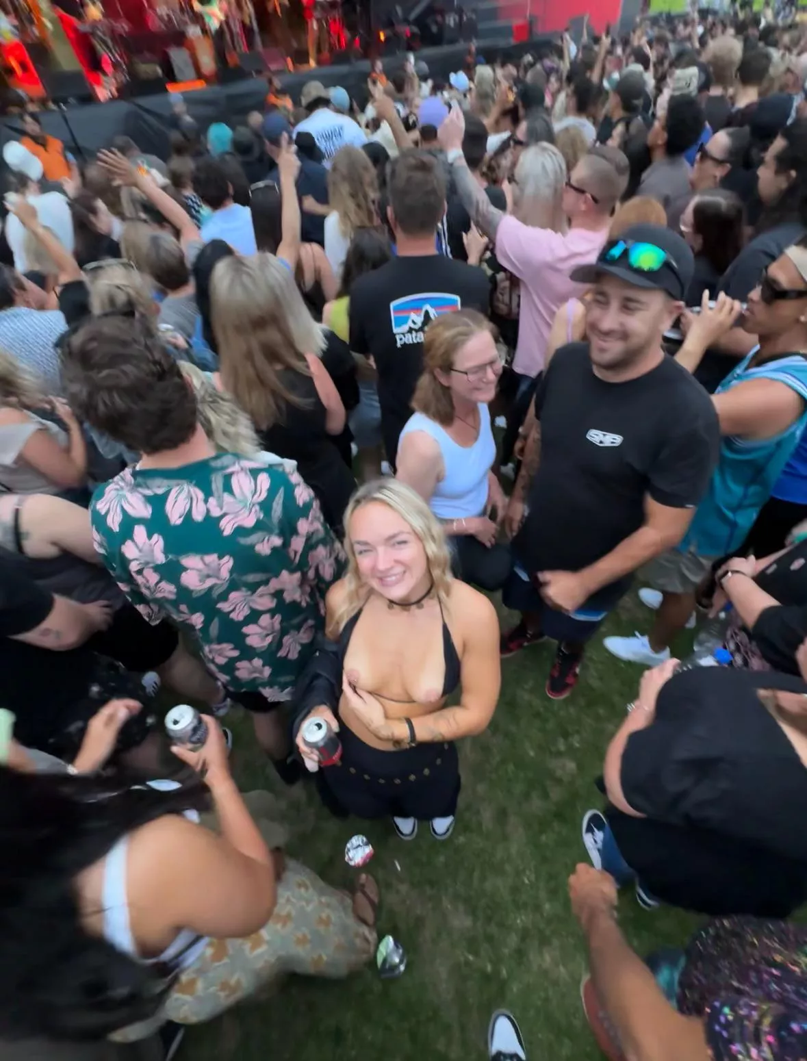 mosh pit titty flash  posted by keeksuncensoreddd