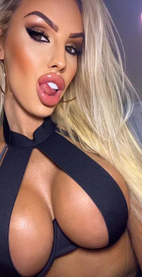 My huge plastic juggs should have you gooning by Giadmkj