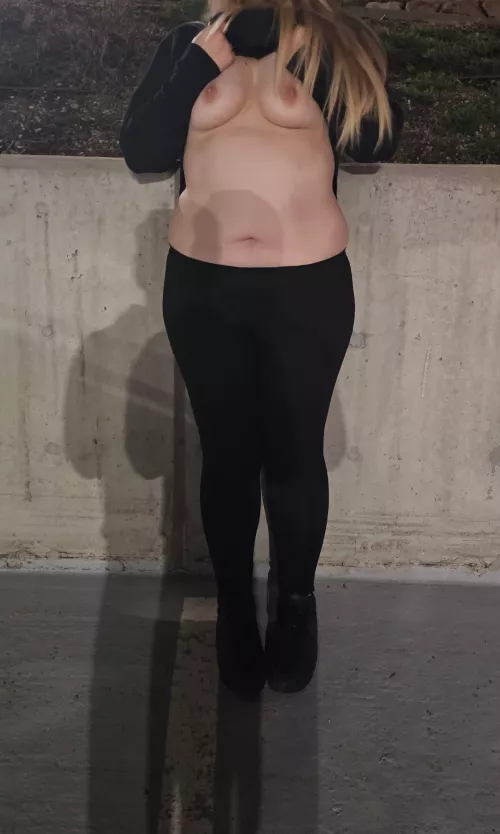 One last flashing photo from last week.. in the top level of our hotel parking garage 😌 by LeadingObjective9905