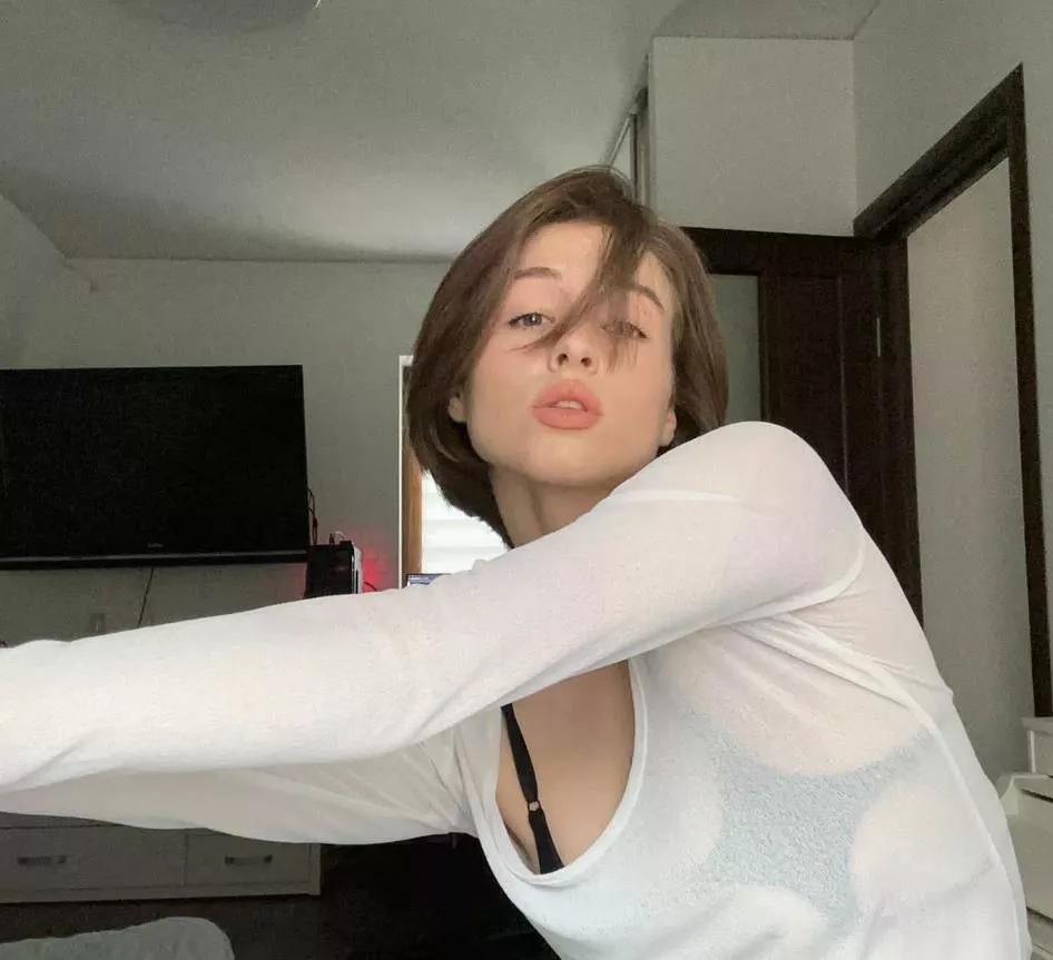 Petite booty posted by pplklp