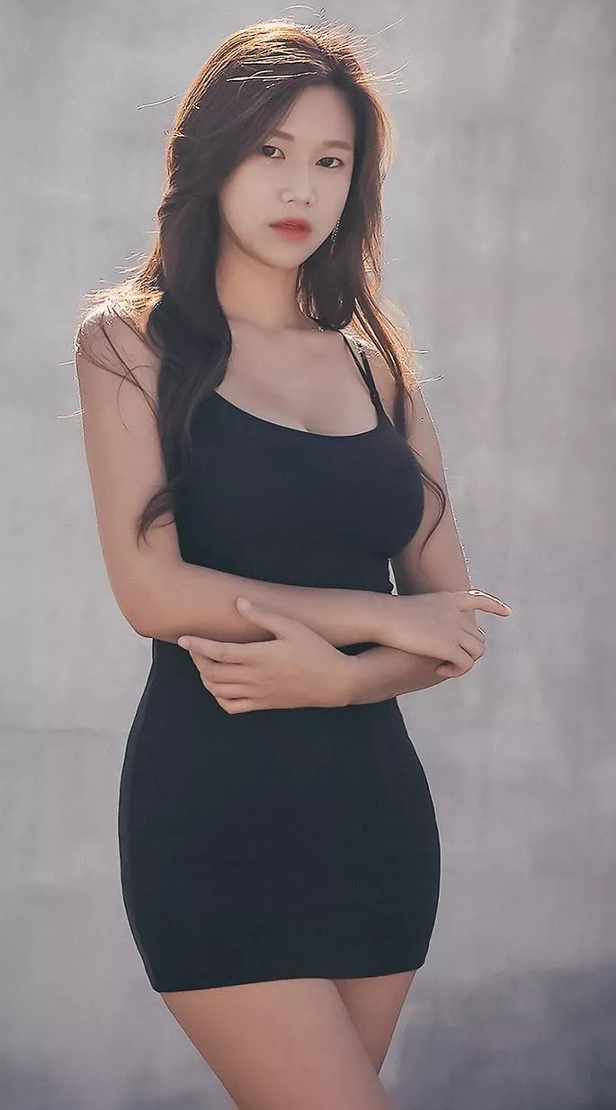 Pic in an abandoned building, what do you think? posted by MissIzi