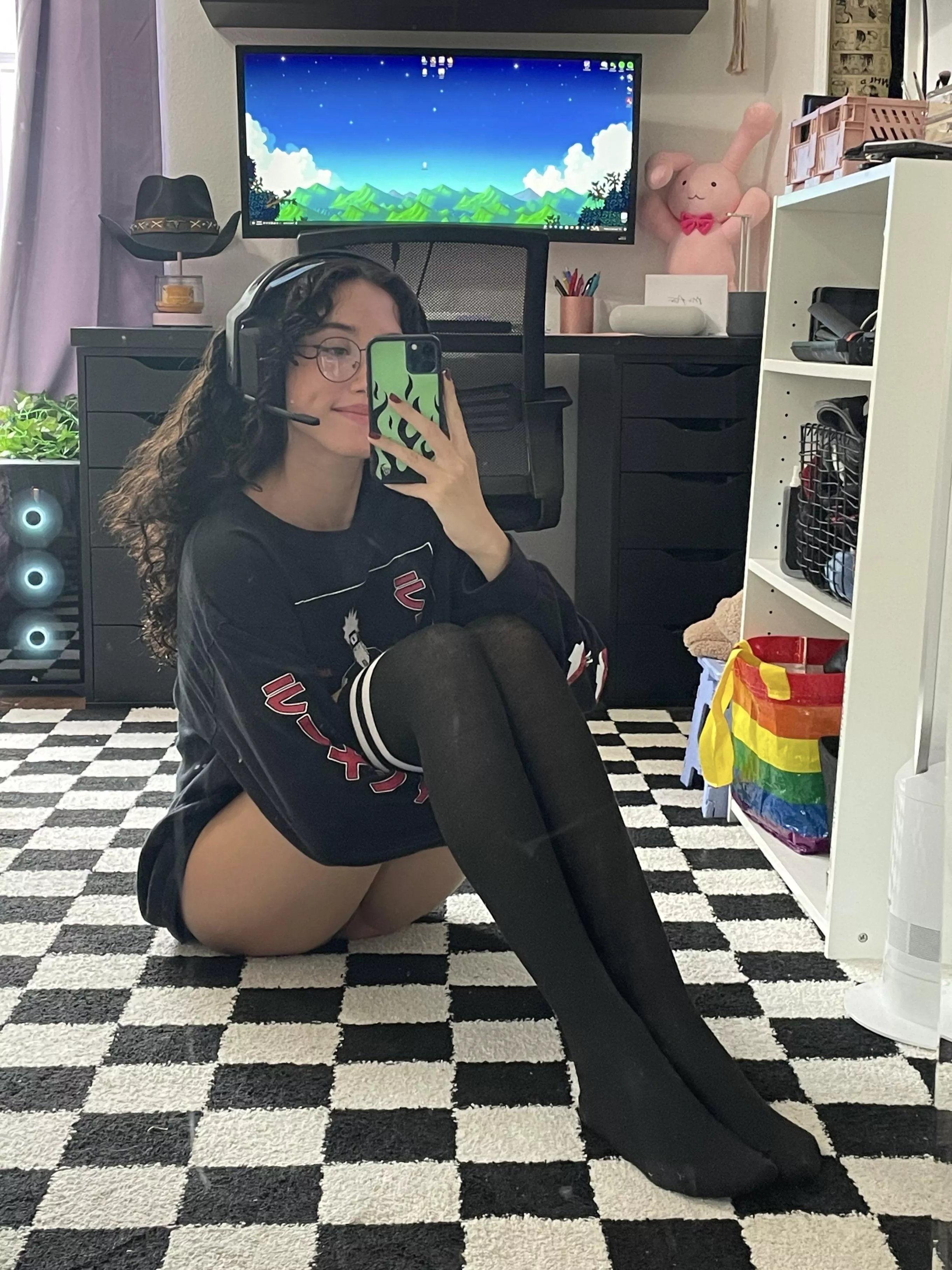 Play with me <3 posted by Miabellerina