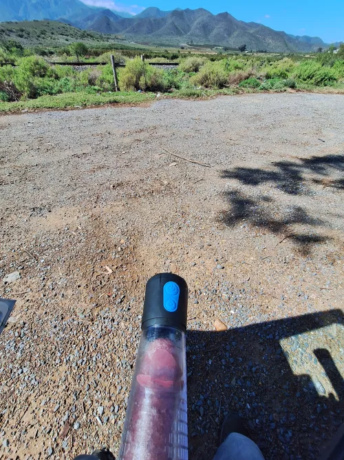 Pumping on the road by eyecurious