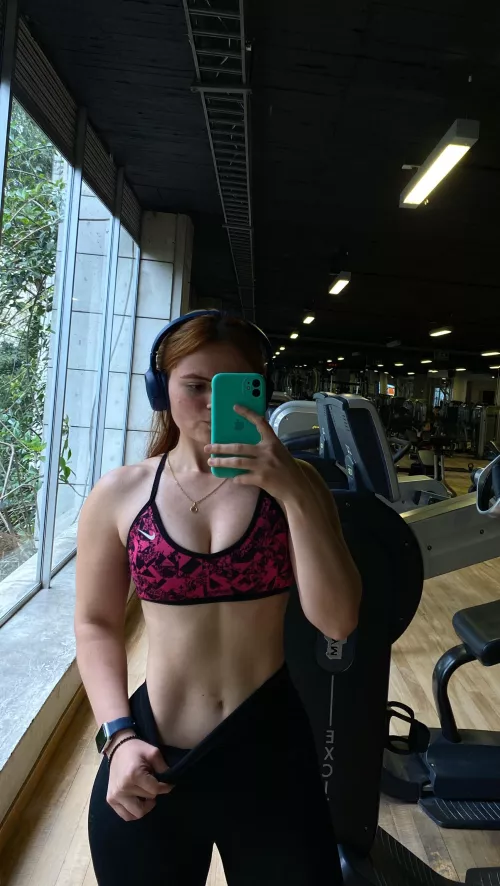 Red hair, hot bod. by BlissfulBabe07