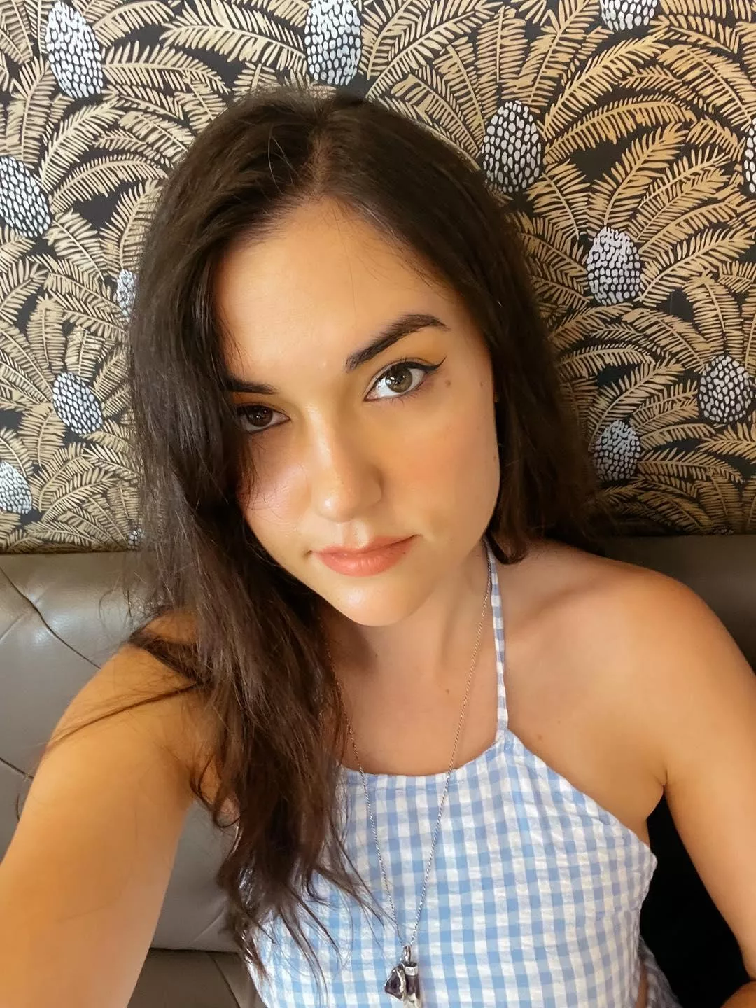 She has such a beautiful face posted by zwik21