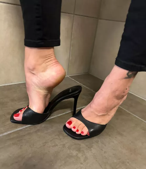 The perfect combination of style and confidence, these heels make me feel like a million bucks! by Pixiesoles23_