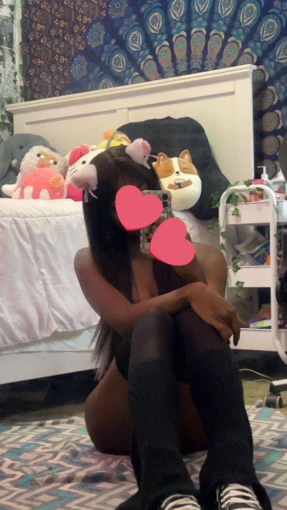 this kitty loves treats :3 posted by kunaikiii