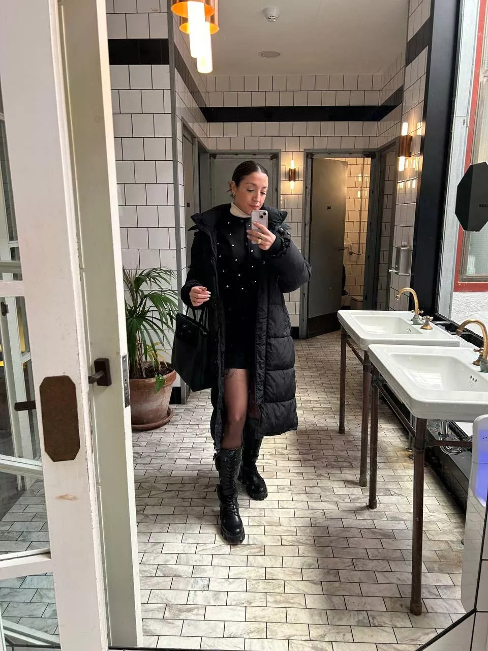 Today's vibe: unapologetically me. posted by Cute-Aspect-4578