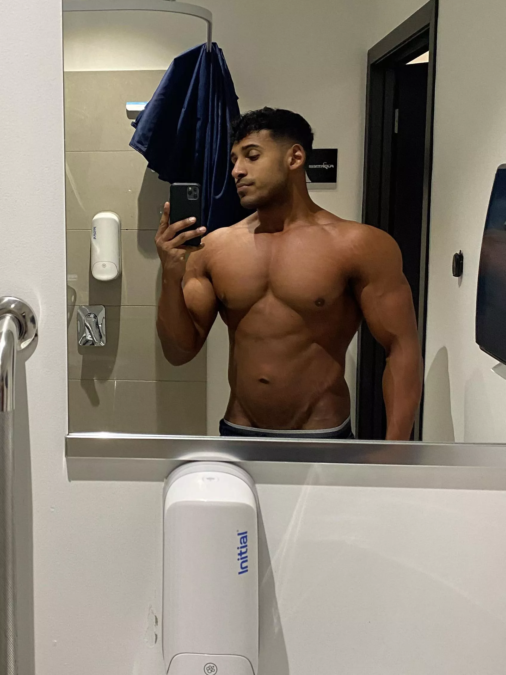 What do ya ladies think? 😈 posted by throwawayss498