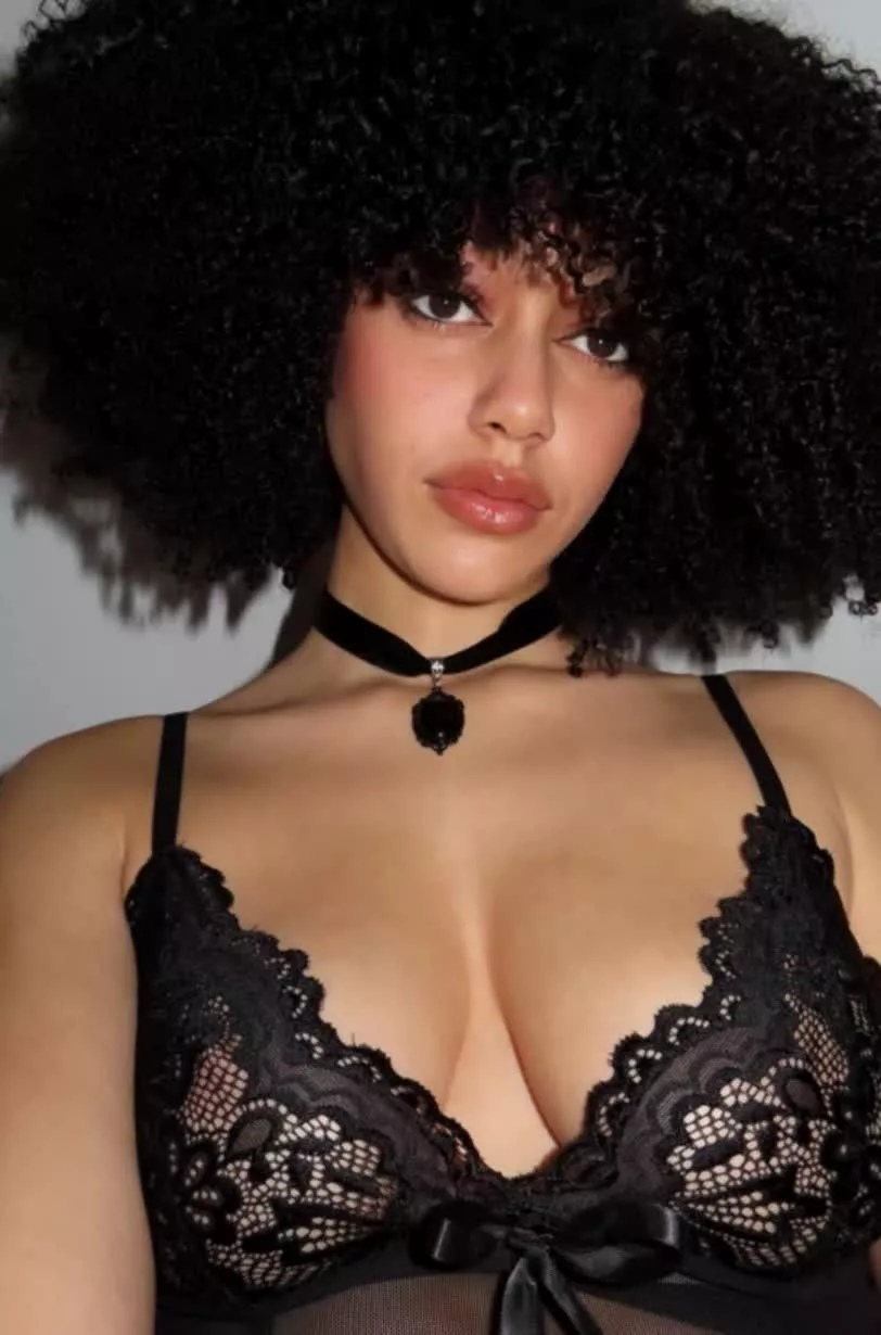 Would you have a dream about me? posted by Samiraxoxodarky