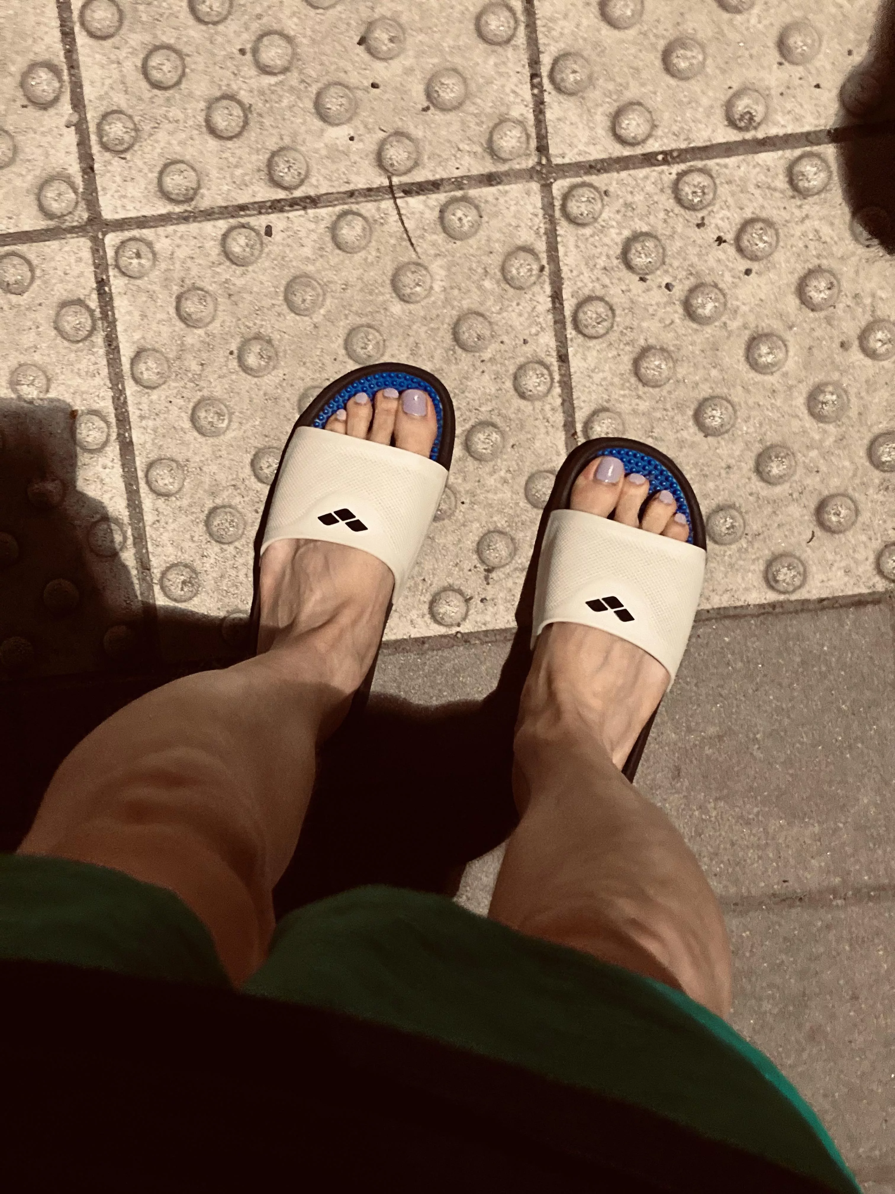 Yesterday night felt cute walking down the street. posted by pauladik