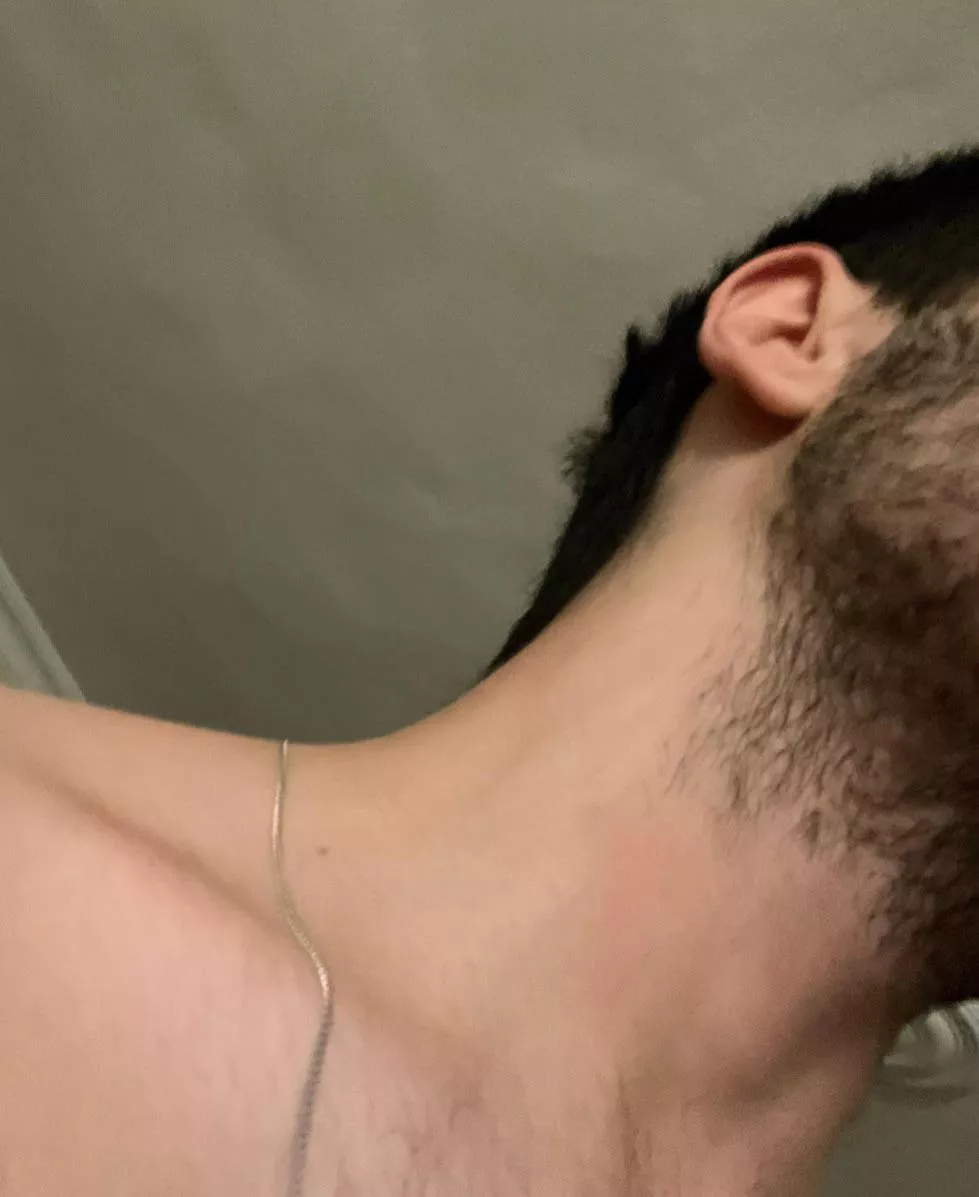 22 bi hairy fit good looking college guy for other in shape guys to trade. I reply fast. Trading w face+ Hmu with face @m50kev posted by M50hz