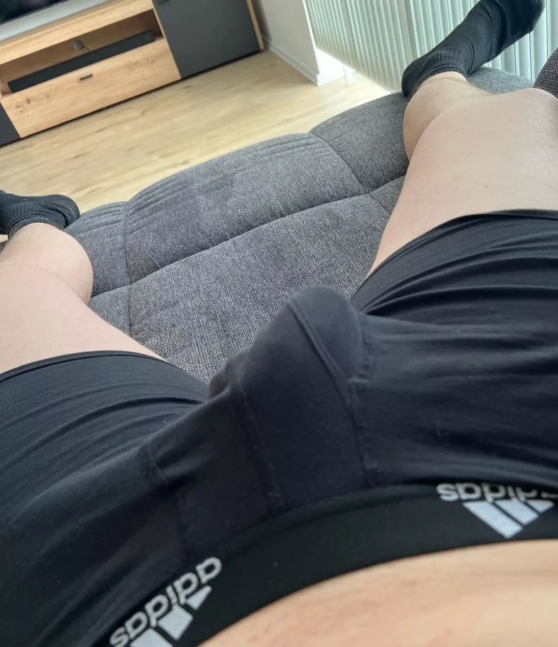 25 hung n horny af. Ben_smt25    Cut/hung+++ posted by andi221198