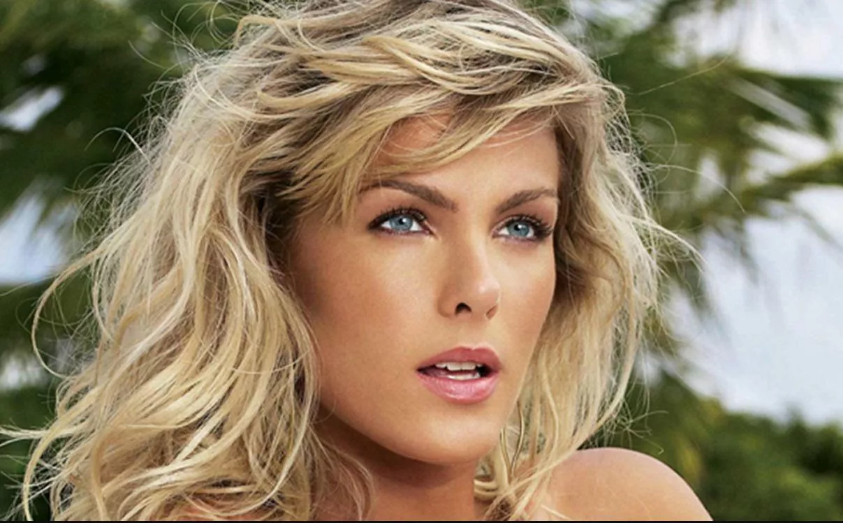 Ana Hickmann posted by nelson2k
