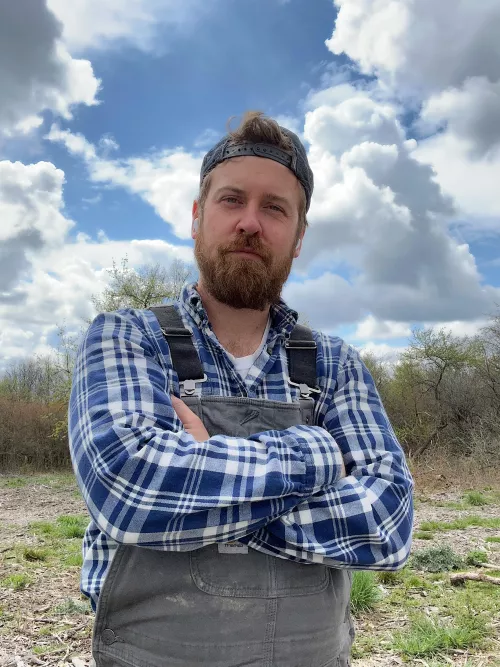 Beautiful day to work on the farm 🌞  by back2natureboys