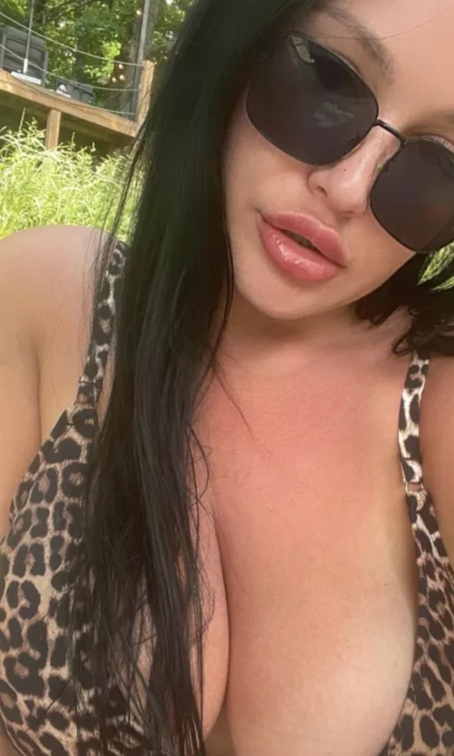 Can I convince you to bang me twice a day ? by mivvvy