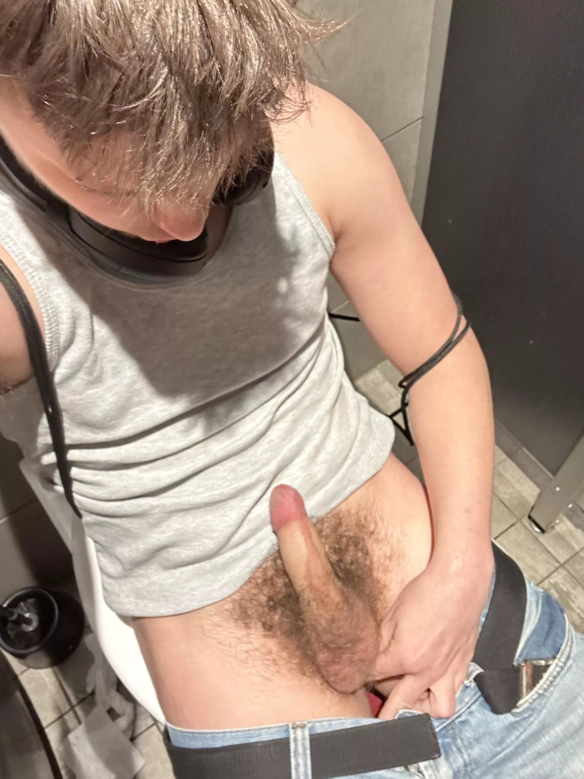 Can I send you my hot cumvid please?😳🤤 posted by Favoriteteenboy