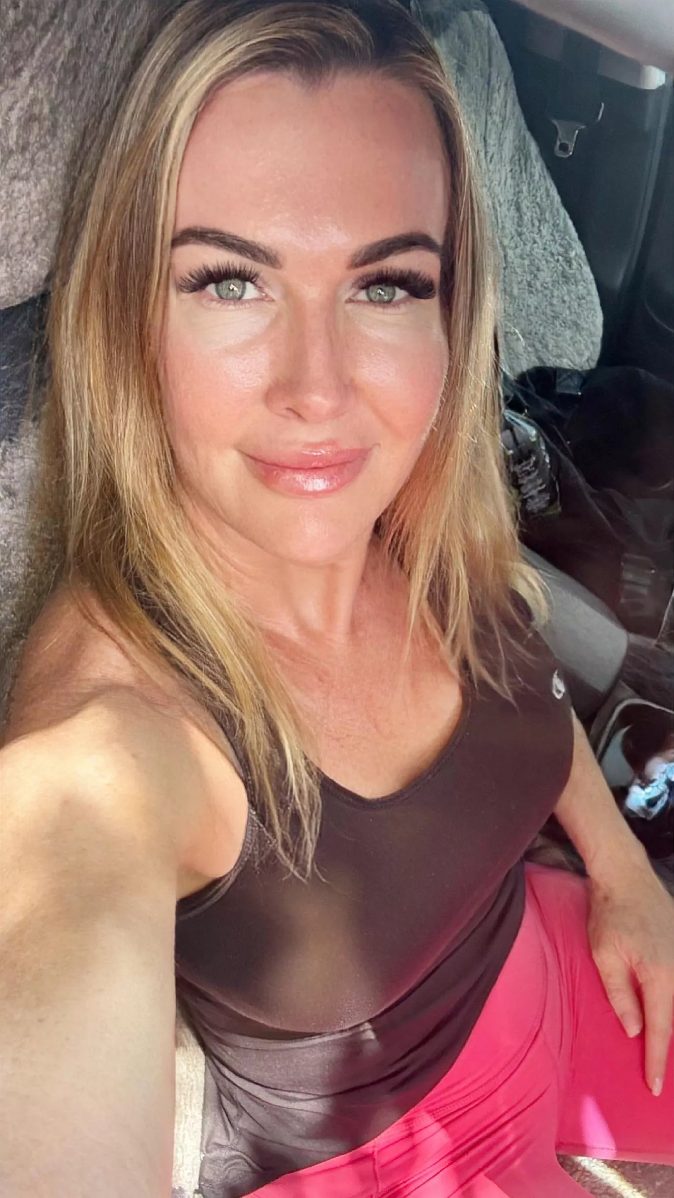 Come see more of me on IG @mamacicci @mama_cicci @mama.cicci posted by mamacicci