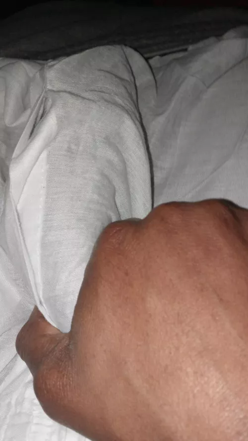 Does my bulge  turn you on? by 142blue