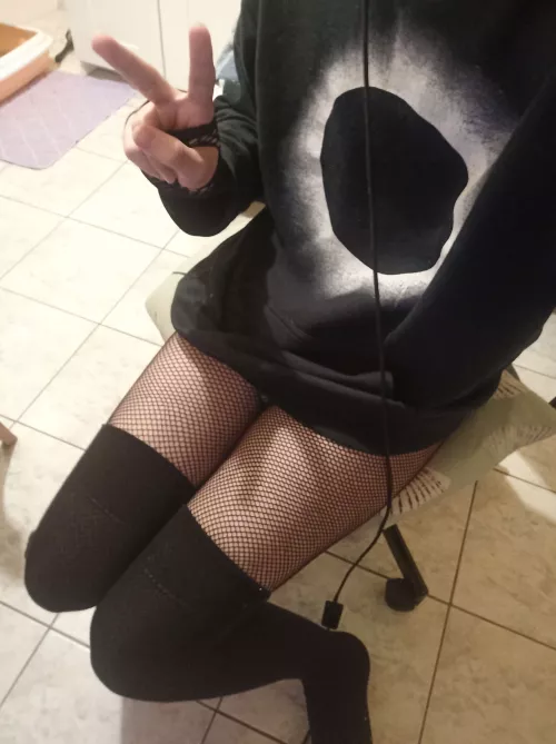 First time posting, take it easy on me~ by SnooCats3458