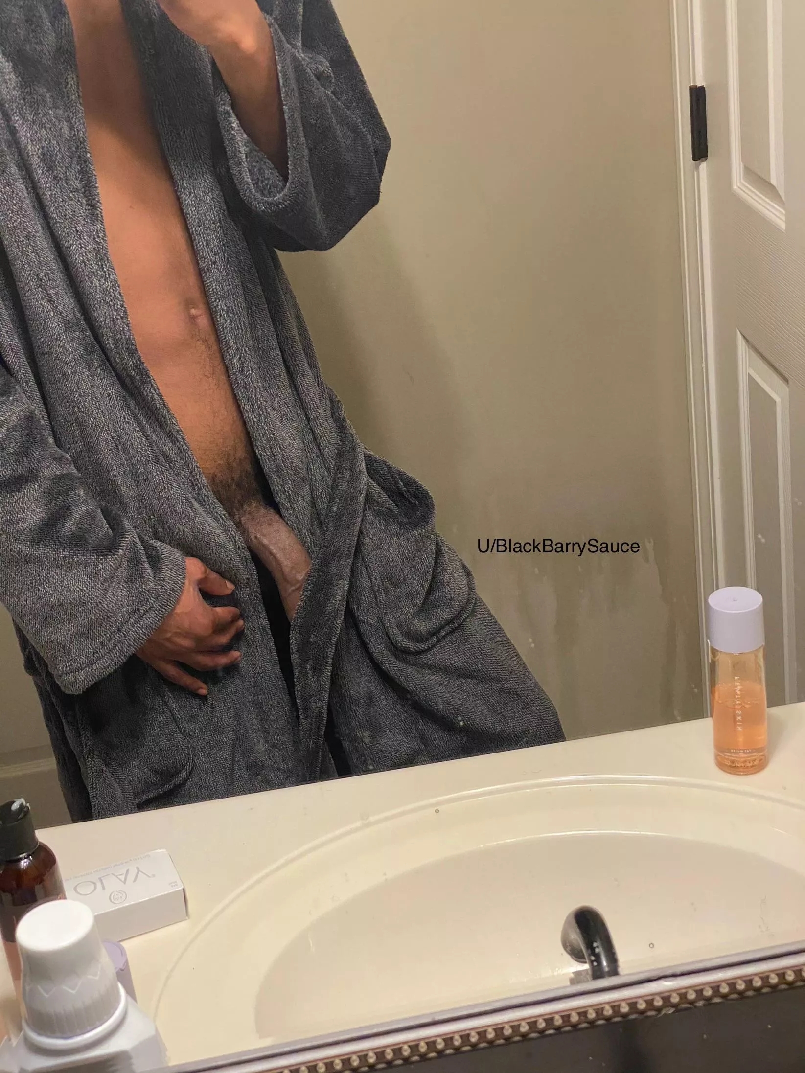 Hey bro, wanna see it? (28) posted by BlackBarrySauce