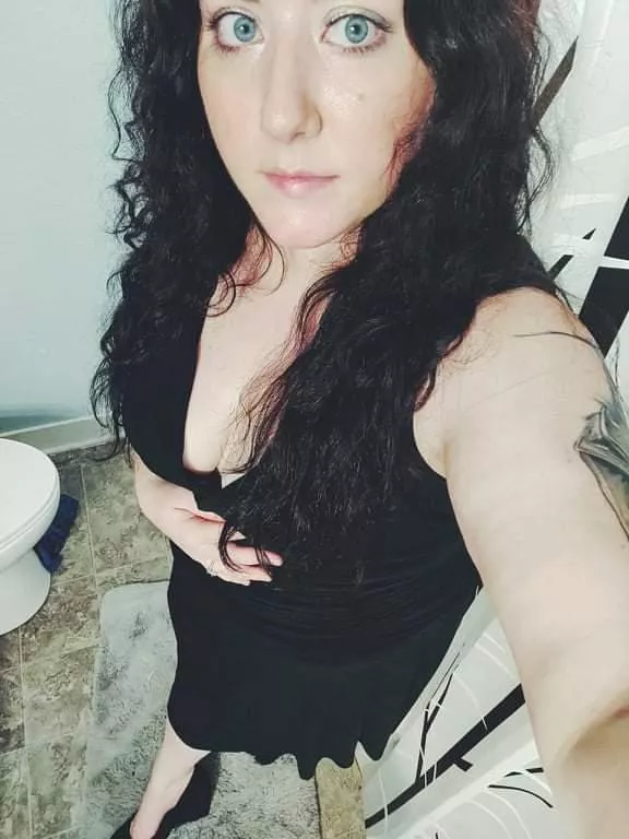Hubby doesnt believe  that i can have all the dicks i could possibly want. Please blow up my inbox and show him exactly what i can have. Pics and details will catch my attention more   posted by Particular_Product_9