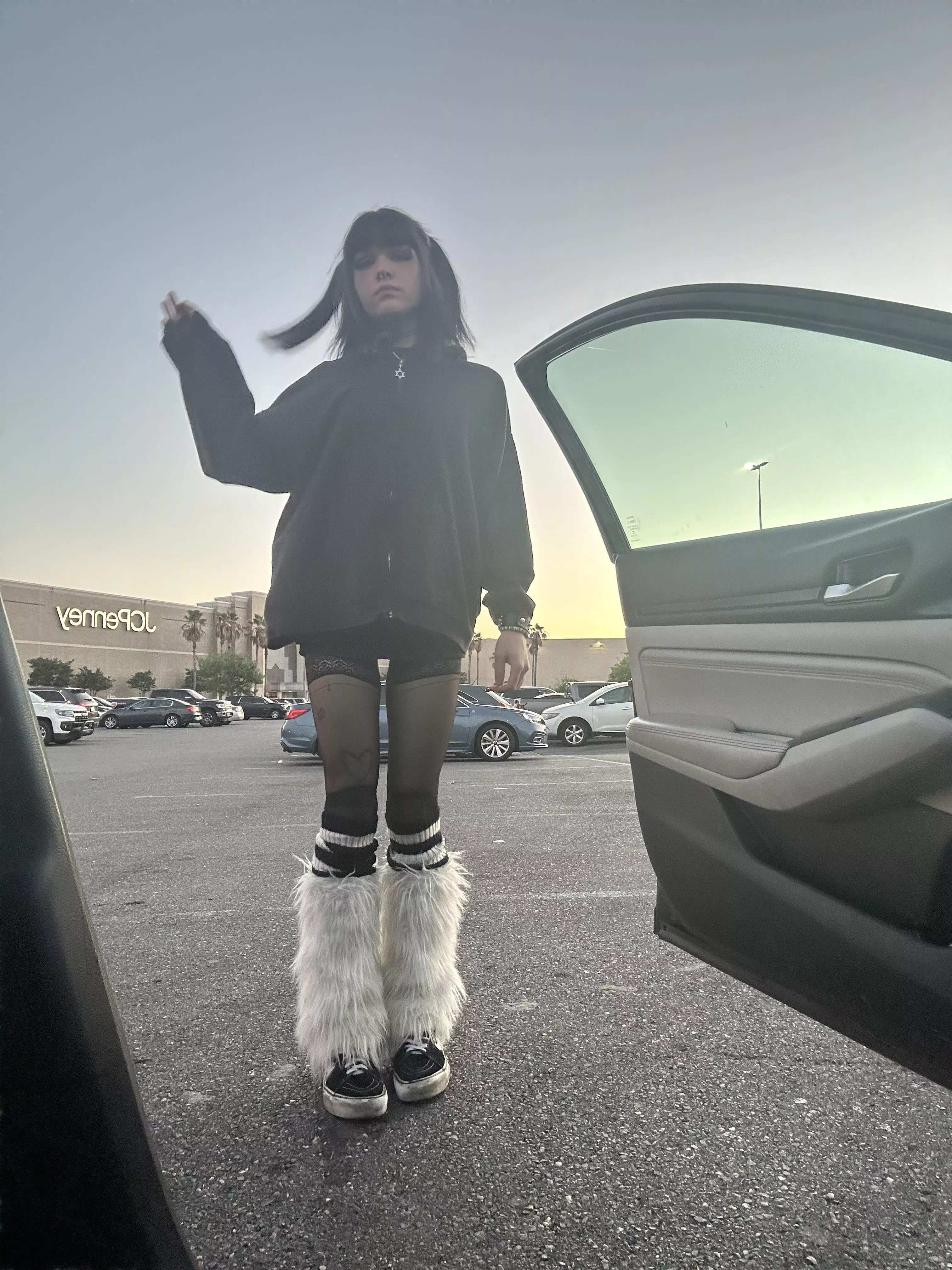 I keep a Glock in my skirt 🤭 posted by hoshimikuu