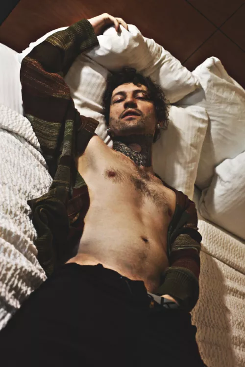 i need a hand by deadpoetdaddy