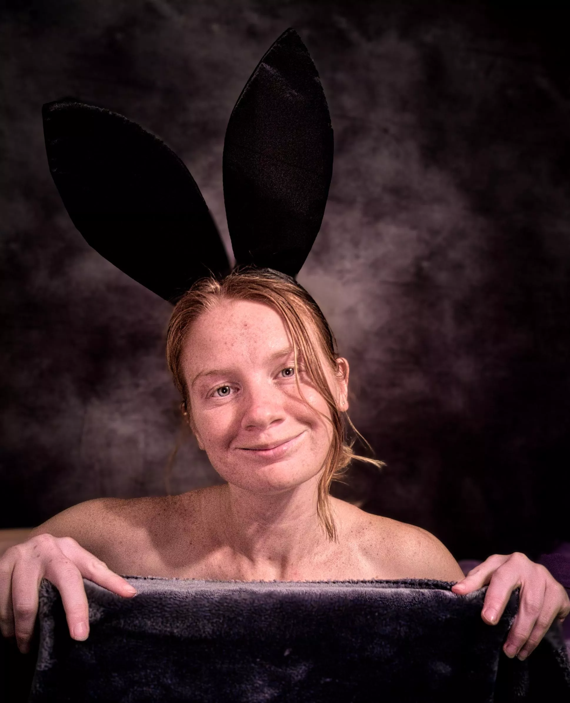 I text you this pic at 2am, what do you do?📱 posted by Redlilyrose