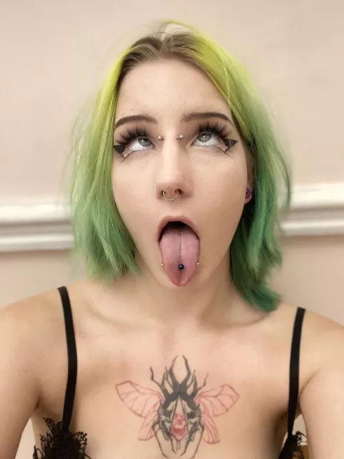 I will reveal for you much more with my facial expressions than you could imagine by eva_curls_