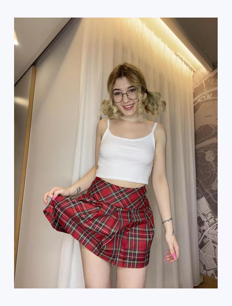 Iz it piay time yet Daddy? posted by Adventurous_Talk_265