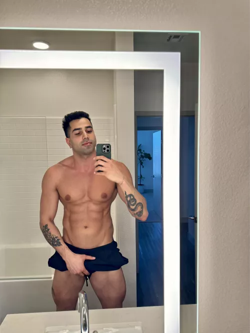 Legs are getting thicker  by Lapzn1