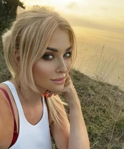 Lola by davedaveodave